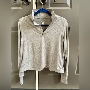 Workout pullover